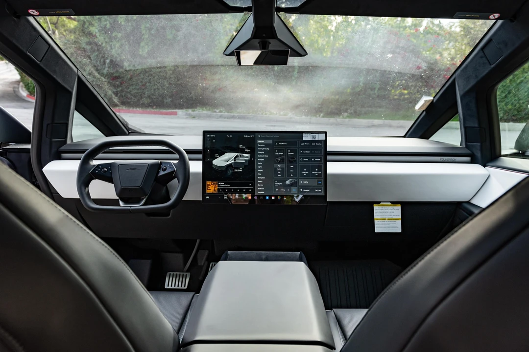 2024 Tesla Cybertruck - Image 24 of 31