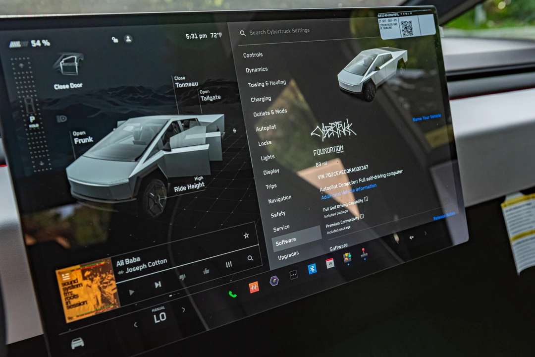 2024 Tesla Cybertruck - Image 27 of 31