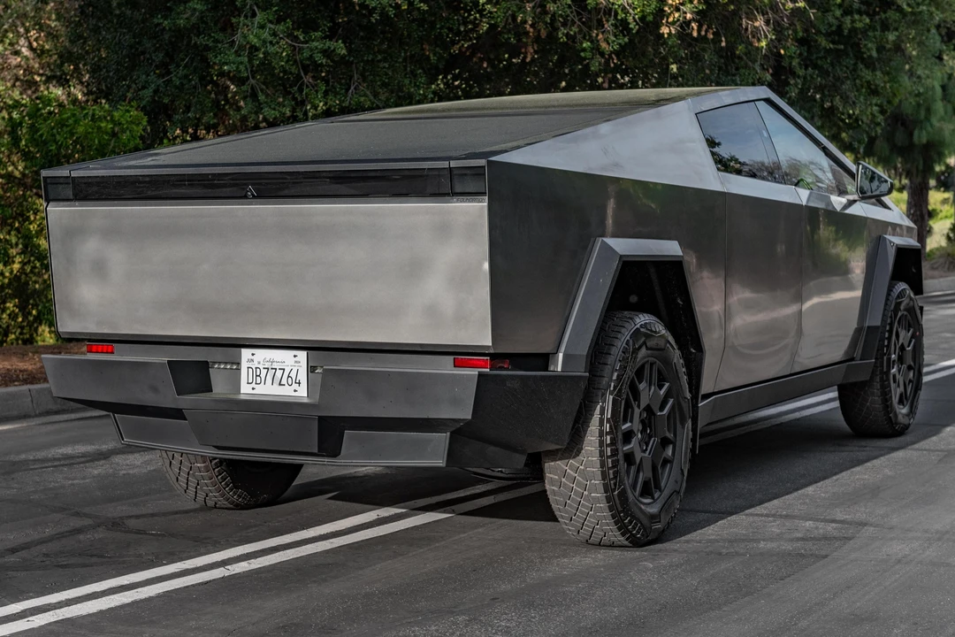 2024 Tesla Cybertruck - Image 4 of 31