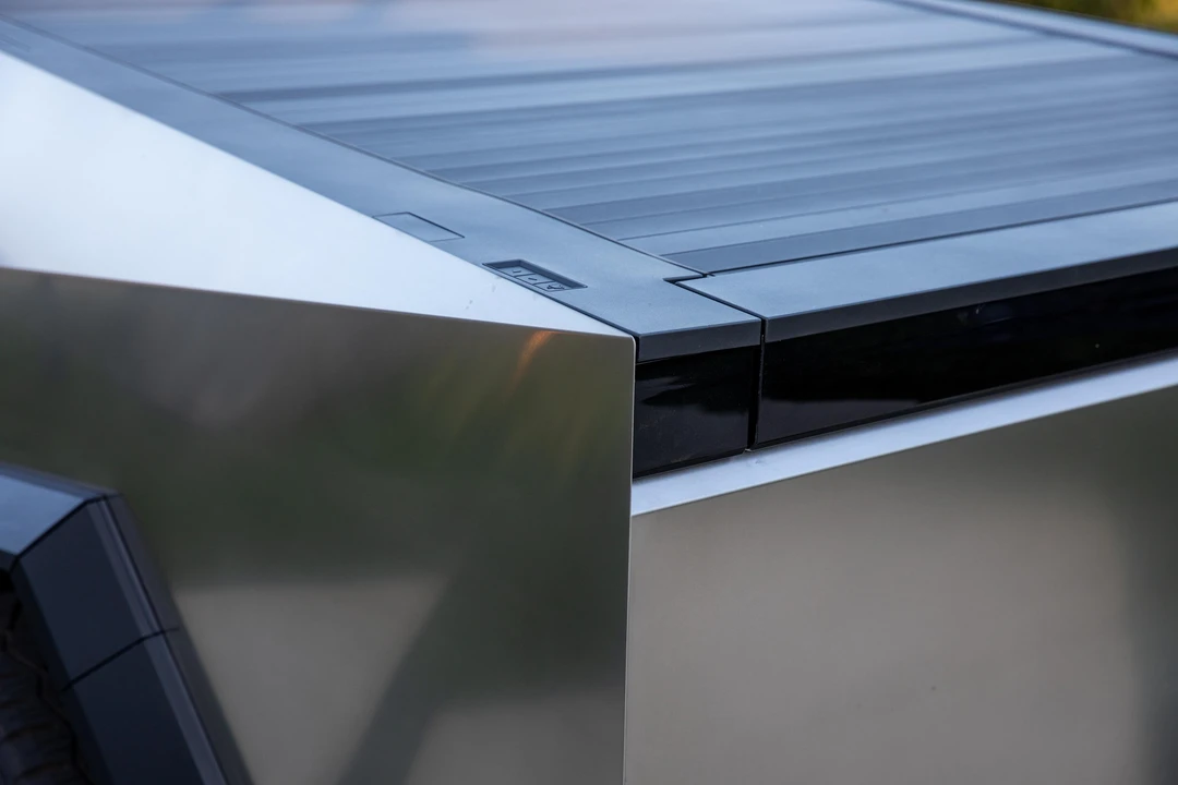 2024 Tesla Cybertruck - Image 22 of 31