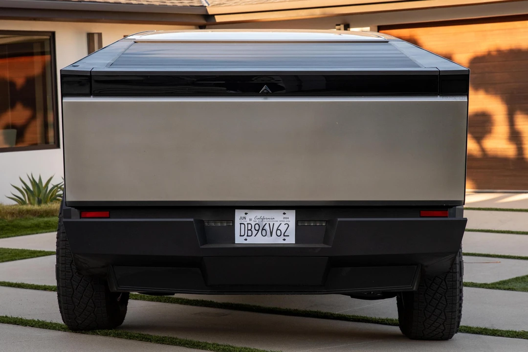 2024 Tesla Cybertruck - Image 5 of 31