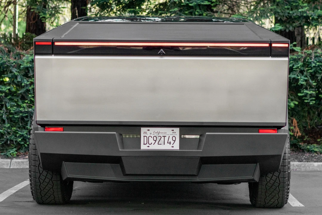 2024 Tesla Cybertruck - Image 5 of 31