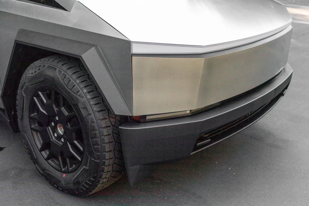 2024 Tesla Cybertruck - Image 13 of 31