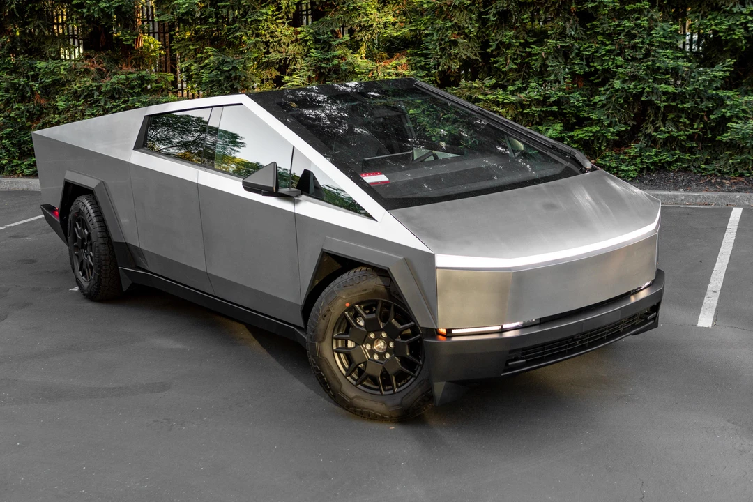 2024 Tesla Cybertruck - Image 12 of 31