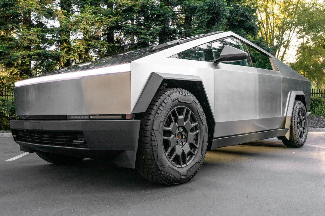 2024 Tesla Cybertruck - Image 7 of 31