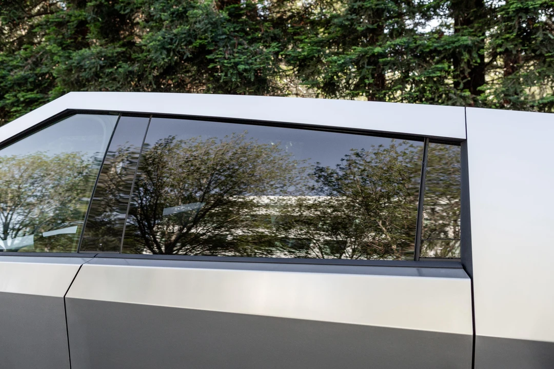 2024 Tesla Cybertruck - Image 29 of 31