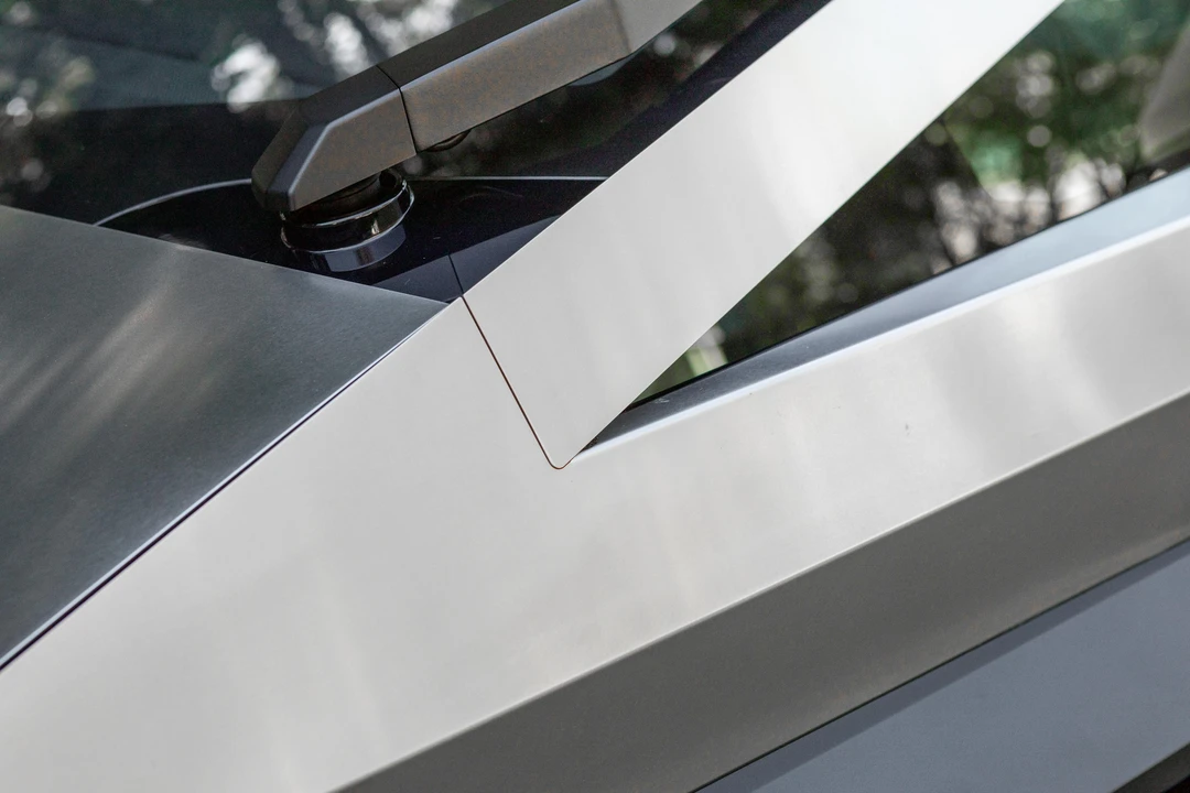 2024 Tesla Cybertruck - Image 28 of 31
