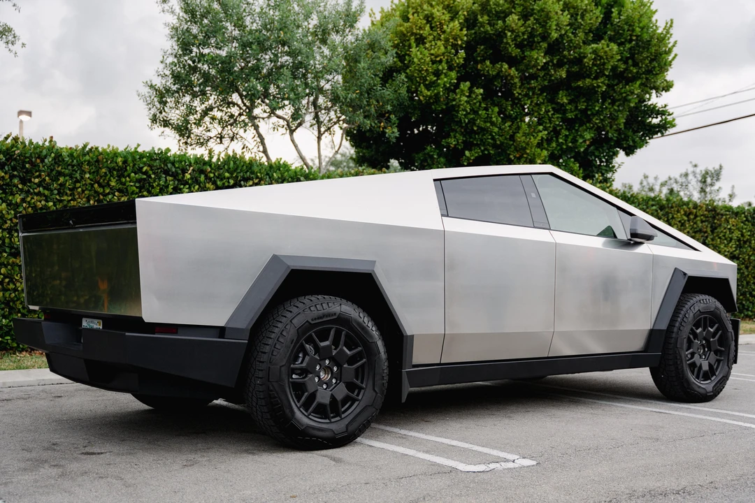 2024 Tesla Cybertruck - Image 4 of 31