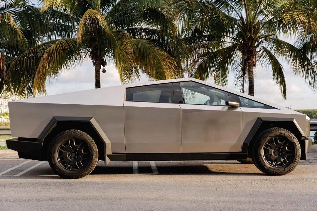 2024 Tesla Cybertruck - Image 3 of 31