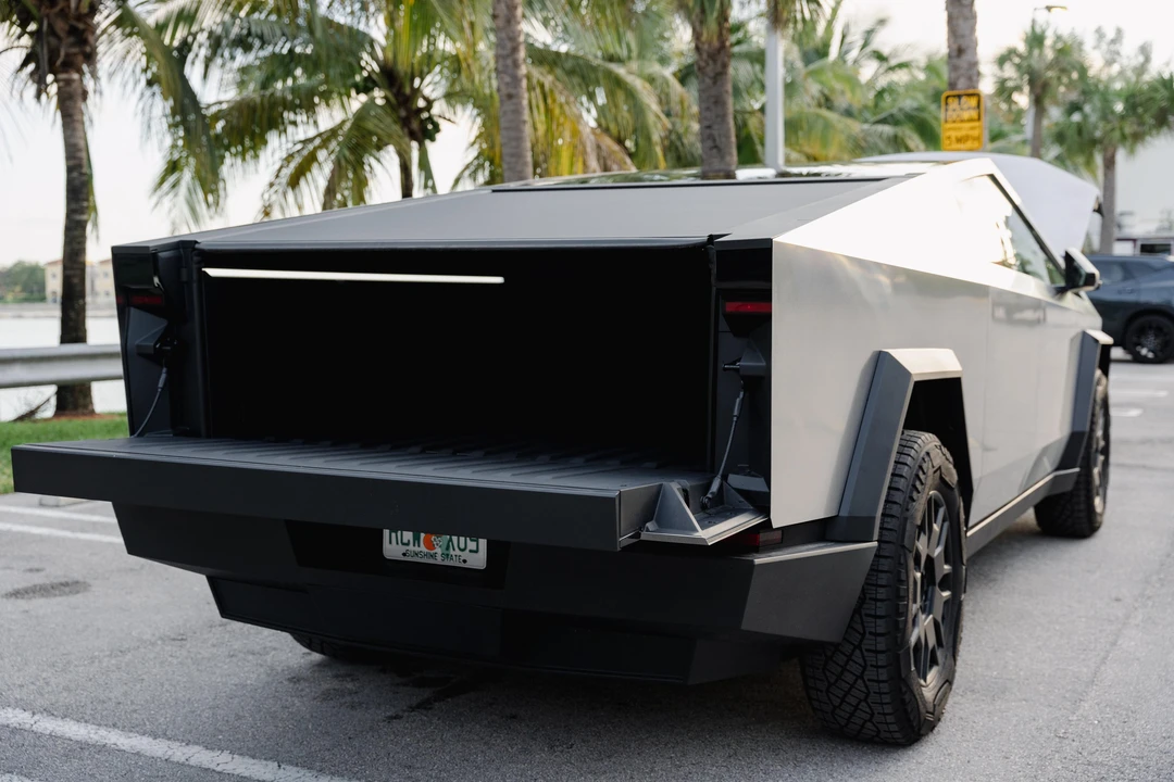 2024 Tesla Cybertruck - Image 31 of 31