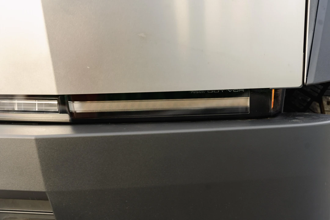 2024 Tesla Cybertruck - Image 18 of 31