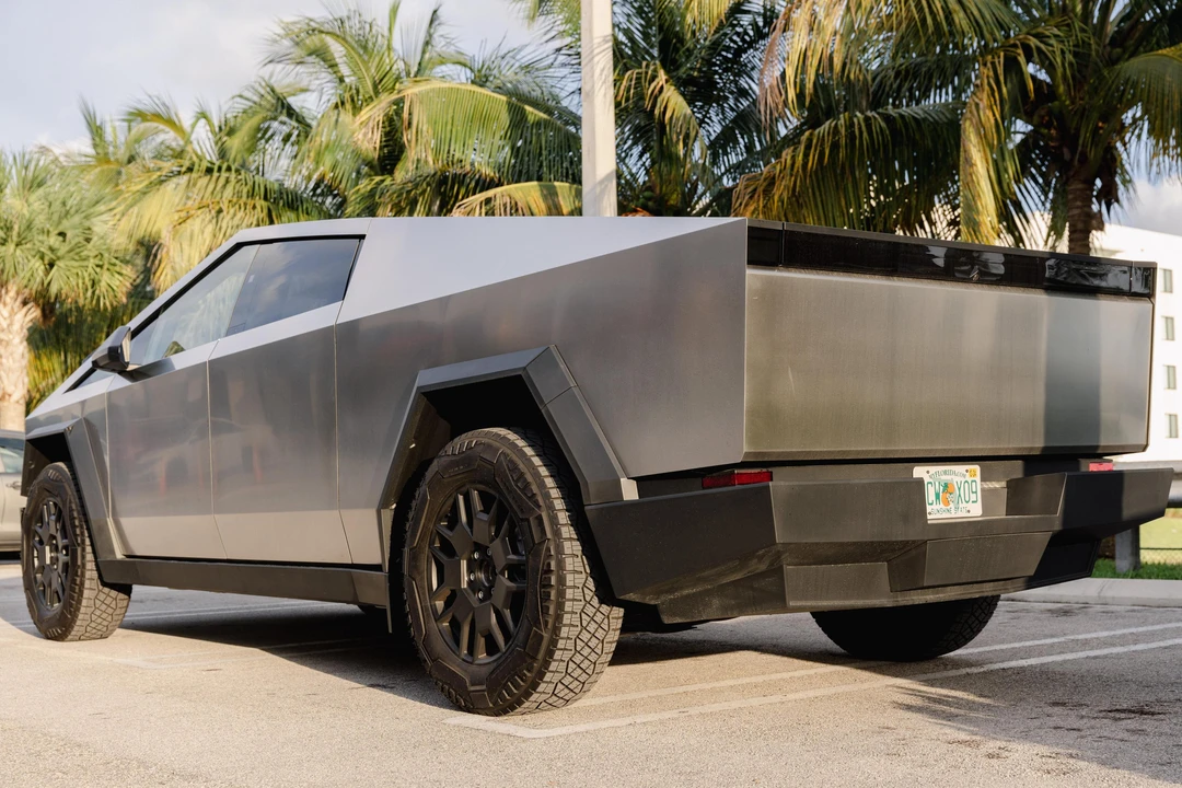 2024 Tesla Cybertruck - Image 5 of 31