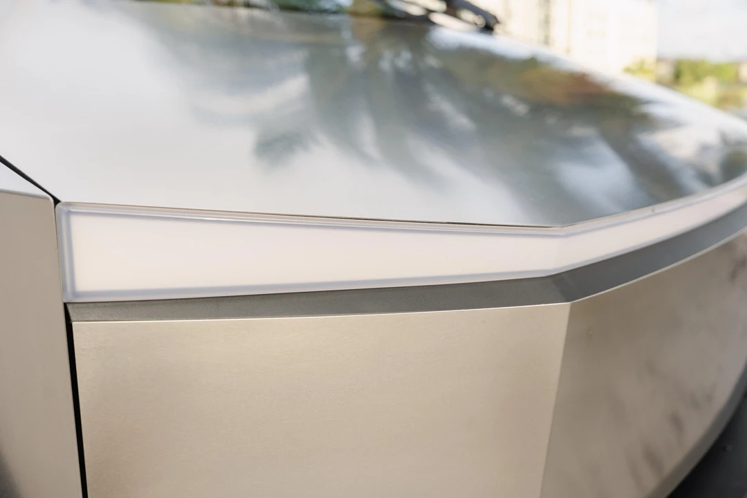 2024 Tesla Cybertruck - Image 17 of 31