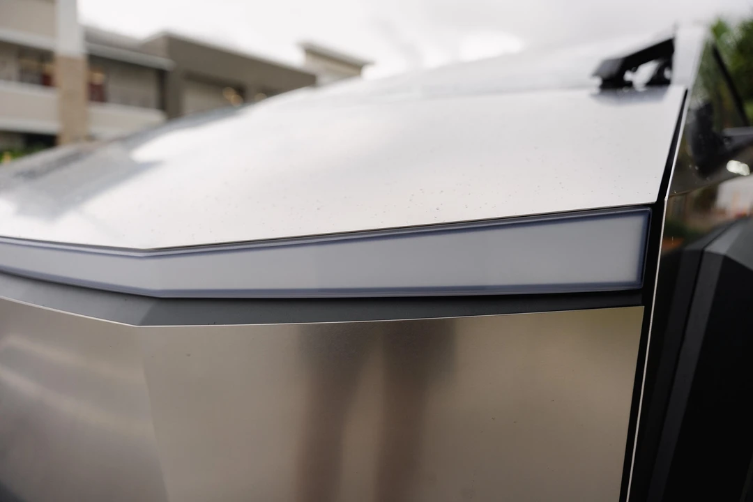 2024 Tesla Cybertruck - Image 19 of 31