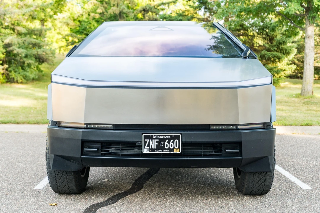 2024 Tesla Cybertruck - Image 2 of 31