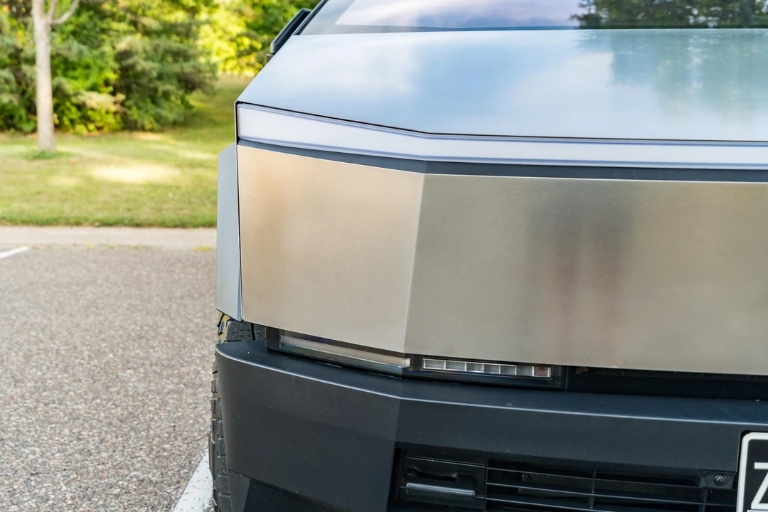 2024 Tesla Cybertruck - Image 9 of 31
