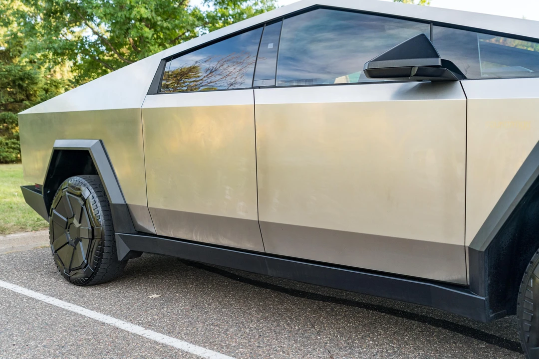 2024 Tesla Cybertruck - Image 21 of 31