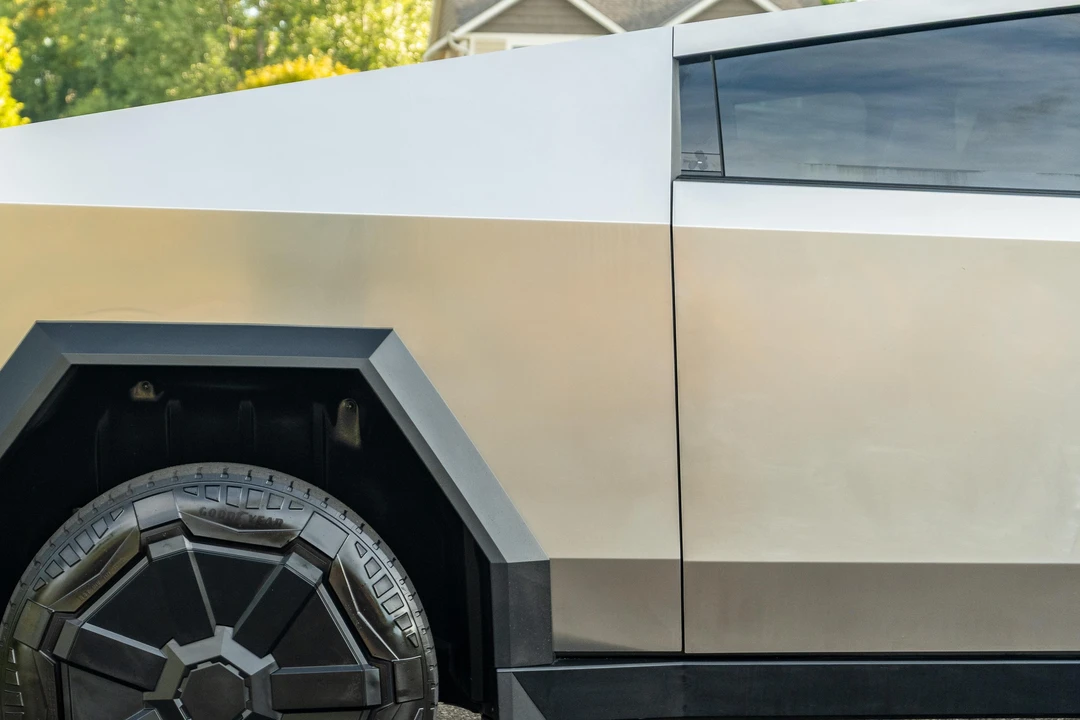 2024 Tesla Cybertruck - Image 26 of 31
