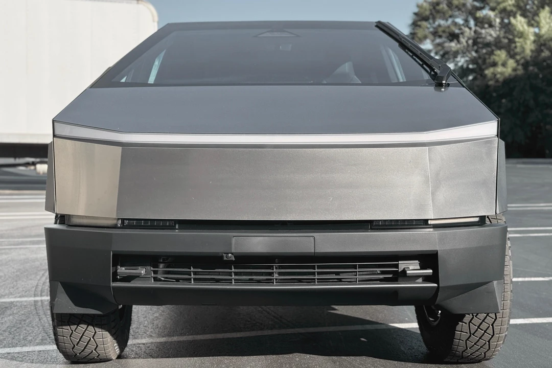 2024 Tesla Cybertruck - Image 2 of 31