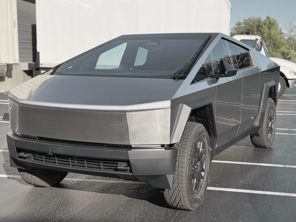 2024 Tesla Cybertruck - Image 7 of 31