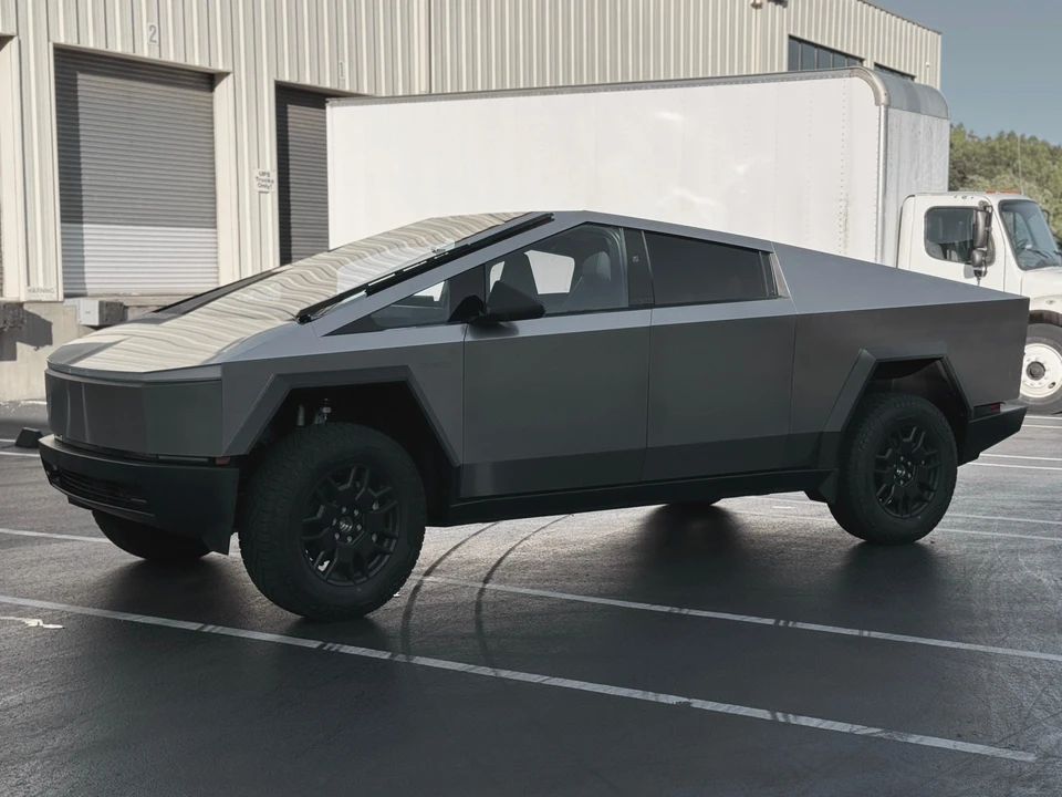 2024 Tesla Cybertruck - Image 9 of 31