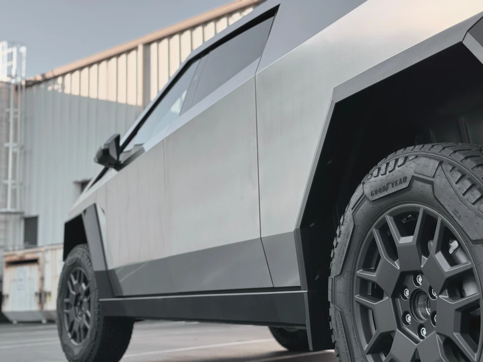 2024 Tesla Cybertruck - Image 30 of 31