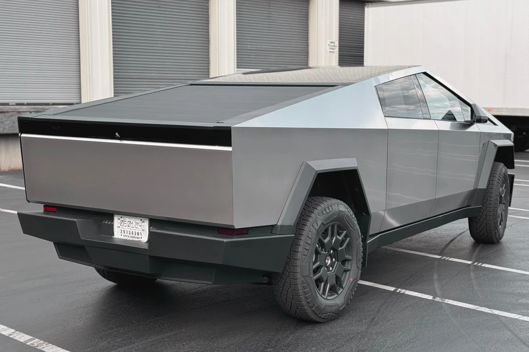 2024 Tesla Cybertruck - Image 5 of 31