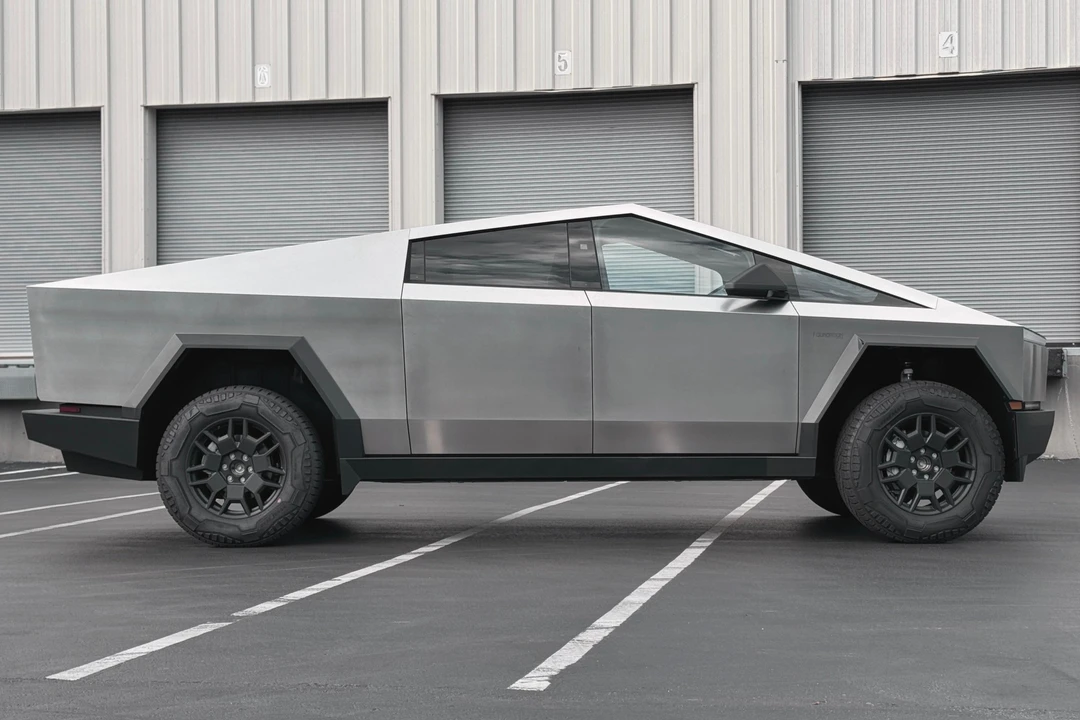 2024 Tesla Cybertruck - Image 3 of 31