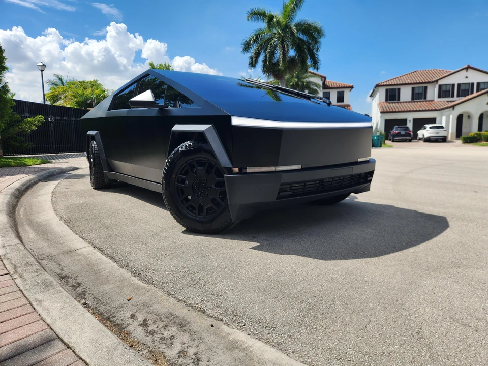 2024 Tesla Cybertruck - Image 20 of 31