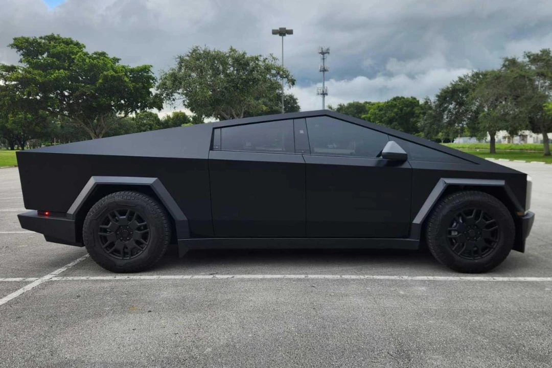 2024 Tesla Cybertruck - Image 3 of 31