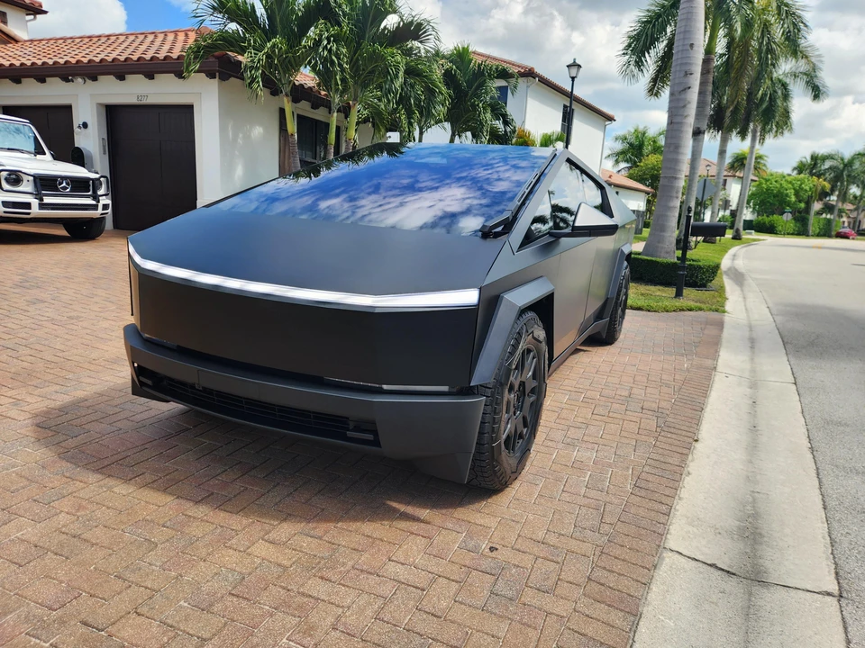 2024 Tesla Cybertruck - Image 6 of 31