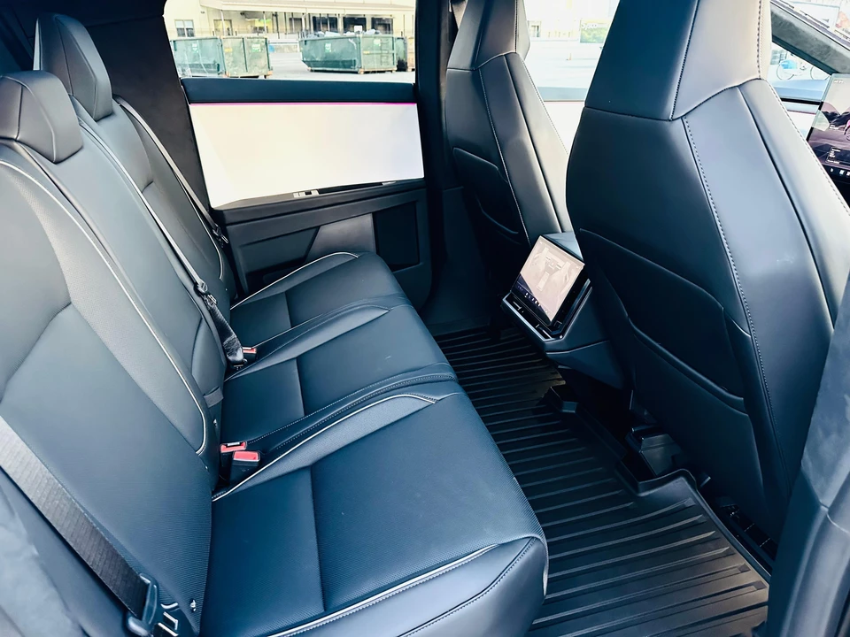 2024 Tesla Cybertruck - Image 31 of 31