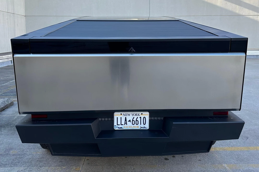 2024 Tesla Cybertruck - Image 5 of 31