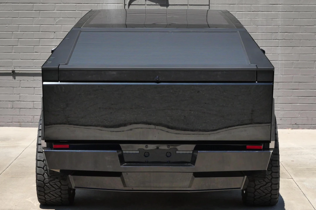 2024 Tesla Cybertruck - Image 5 of 31