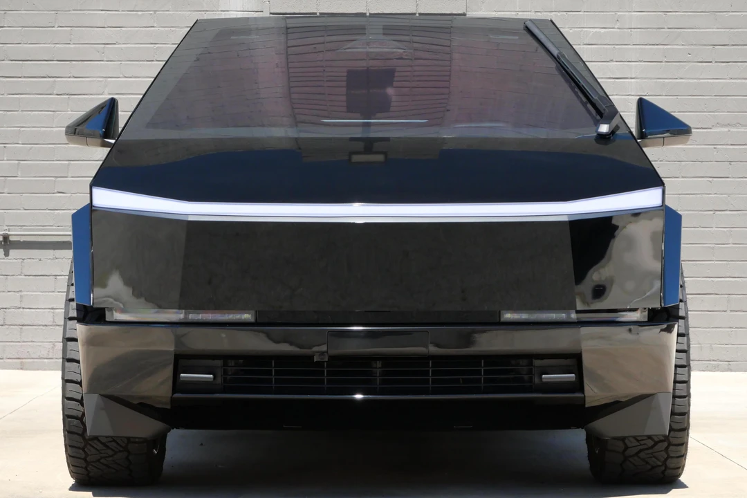 2024 Tesla Cybertruck - Image 2 of 31