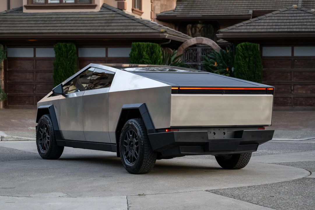 2024 Tesla Cybertruck - Image 7 of 31