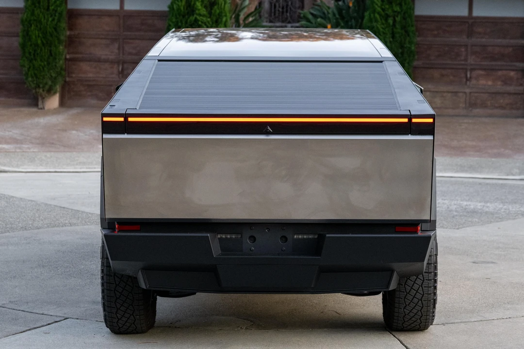 2024 Tesla Cybertruck - Image 5 of 31