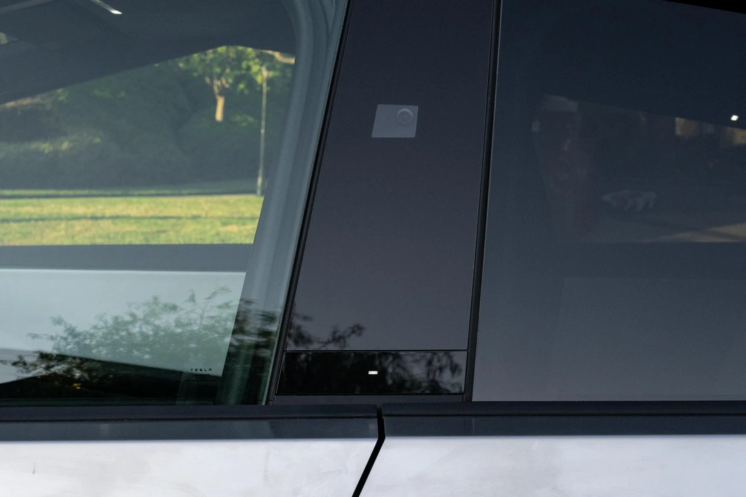 2024 Tesla Cybertruck - Image 30 of 31