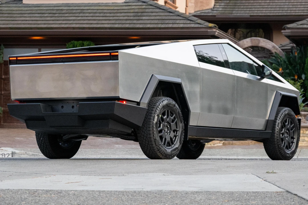 2024 Tesla Cybertruck - Image 4 of 31