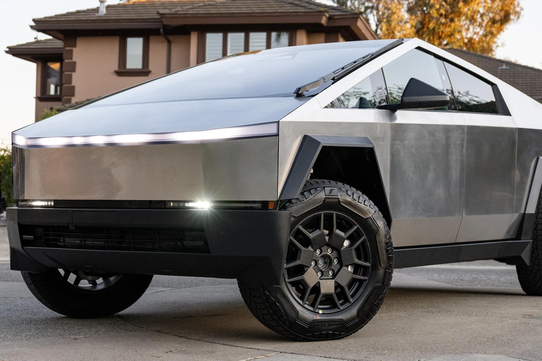 2024 Tesla Cybertruck - Image 13 of 31