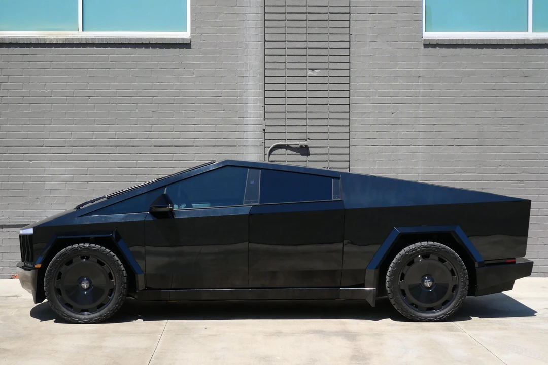 2024 Tesla Cybertruck - Image 3 of 31