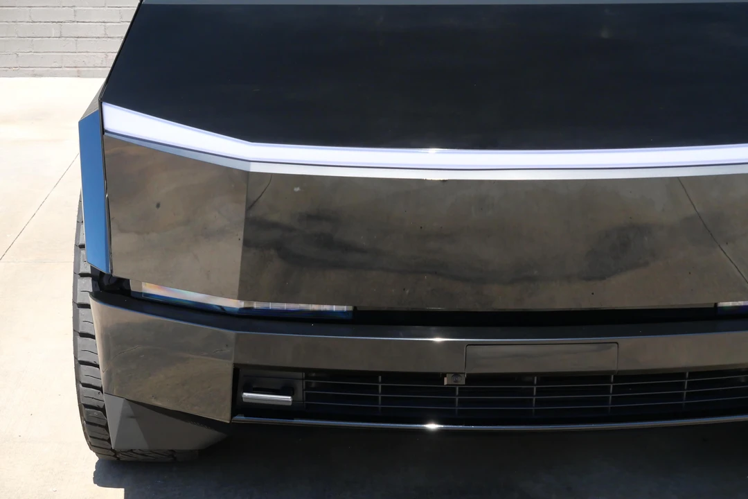 2024 Tesla Cybertruck - Image 17 of 31