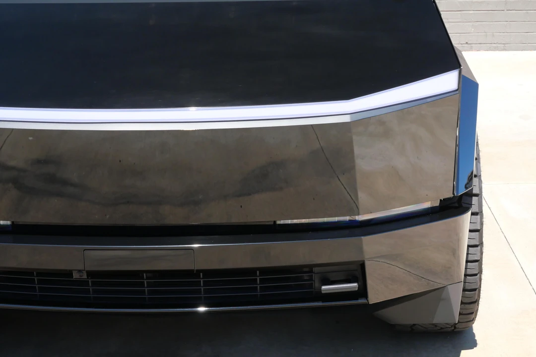 2024 Tesla Cybertruck - Image 18 of 31
