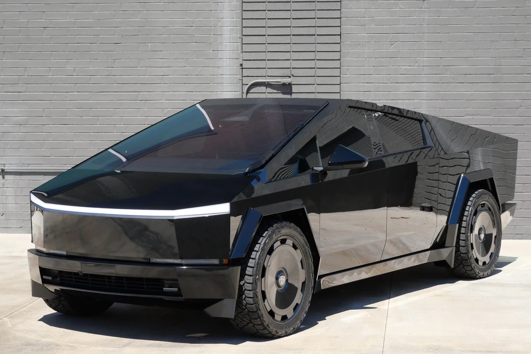 2024 Tesla Cybertruck - Image 7 of 31