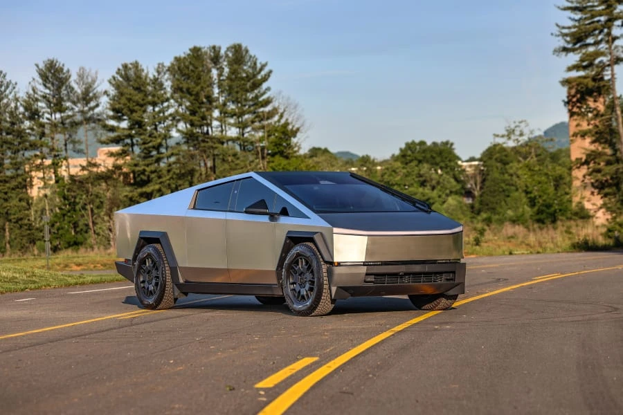 2024 Tesla Cybertruck - Image 6 of 31