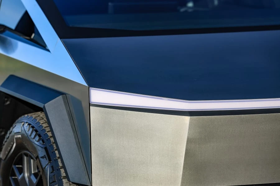 2024 Tesla Cybertruck - Image 24 of 31