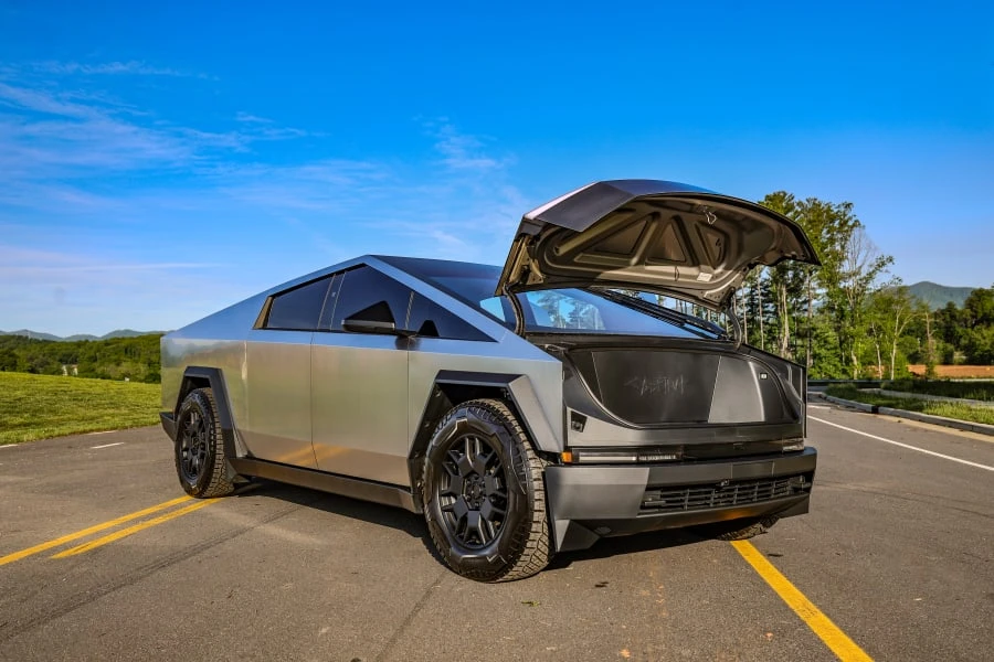 2024 Tesla Cybertruck - Image 15 of 31