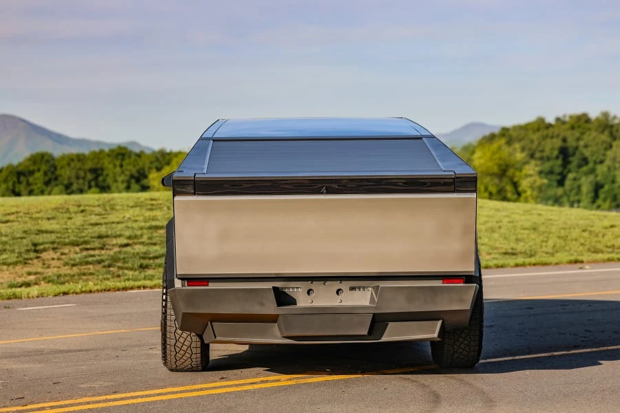 2024 Tesla Cybertruck - Image 4 of 31