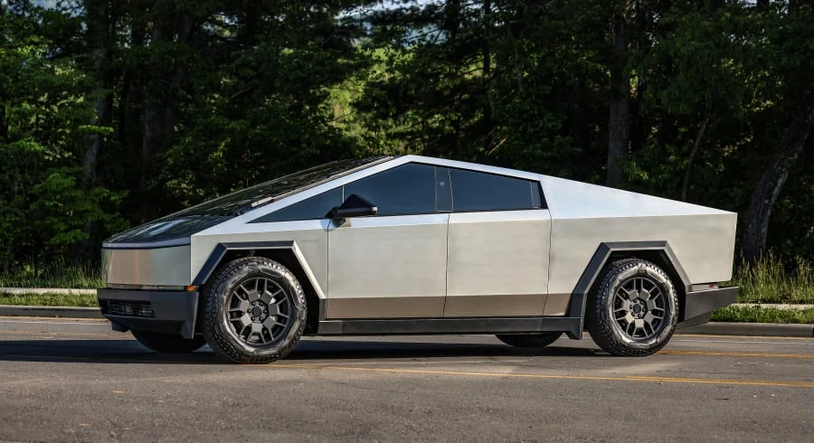 2024 Tesla Cybertruck - Image 10 of 31