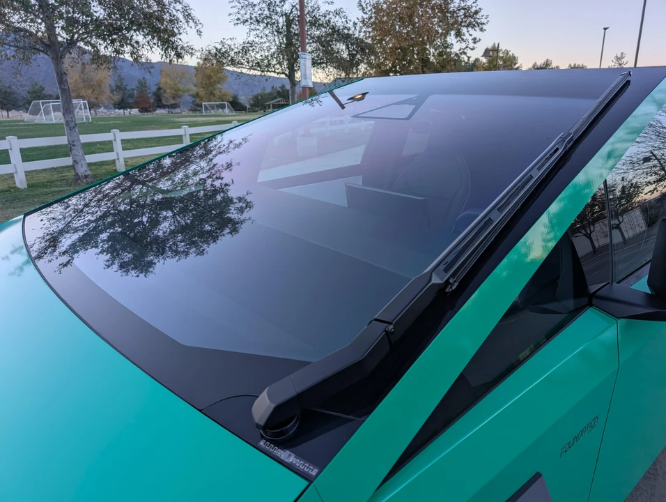 2024 Tesla Cybertruck - Image 18 of 31